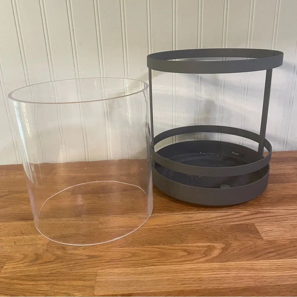 NEW PartyLite Dusk To Dawn Hurricane Candle Holder - Picture 2 of 3